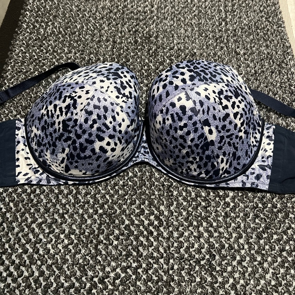EUC!! Cacique Satin Boost Strapless